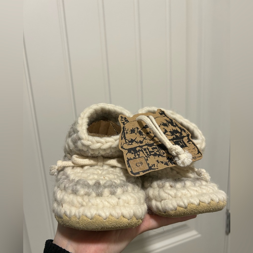 Padraig Cottage New Zealand Wool and Sheepskin Knitted Baby Booties